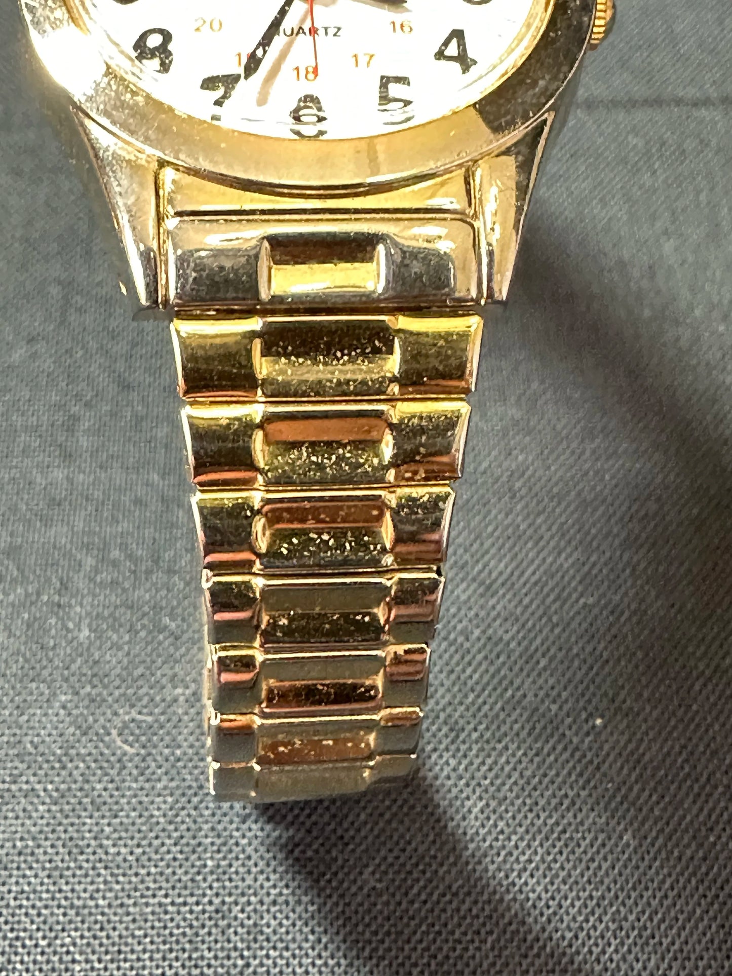 Details Ladies Watch - Gold Tone - White Dial